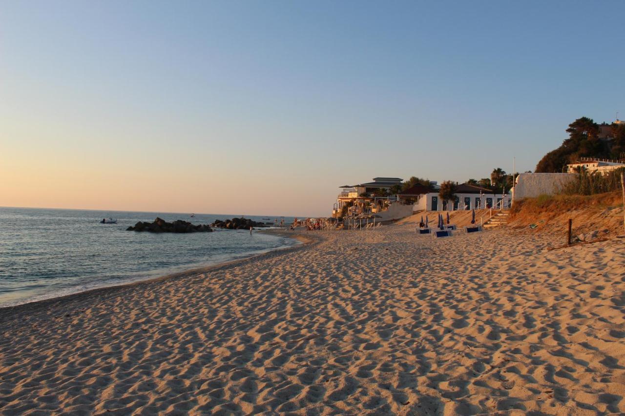 Residenza Gherly Aparthotel Capo Vaticano Kültér fotó